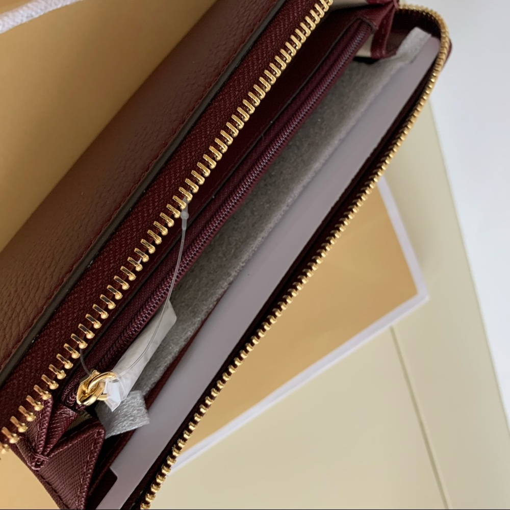 MICHAEL KORS JET SET LG 3/4 ZIP AROUND WAL… - Picture 7 of 8